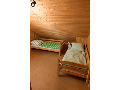 Monteurwohnung - Art der Unterkunft: Ferienwohnung - Walheim - Zwei Einzelbetten - Haus Feldblick Neubulach
