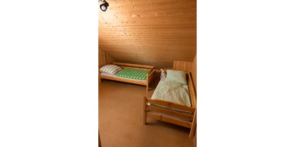 Monteurwohnung - Badezimmer: eigenes Bad - PLZ 70193 (Deutschland) - Zwei Einzelbetten - Haus Feldblick Neubulach
