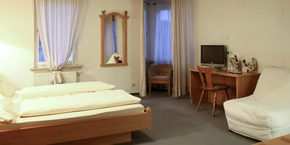 Monteurwohnung - Zimmertyp: Doppelzimmer - Öllingen - Hotel Schlüssel - TV, eigenes Bad, Wifi, Parkplatz, Zentrum