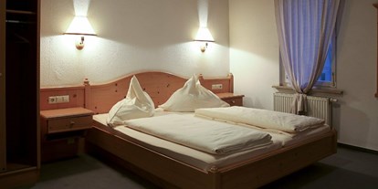 Monteurwohnung - Bettwäsche: Bettwäsche inklusive - Dischingen - Hotel Schlüssel - TV, eigenes Bad, Wifi, Parkplatz, Zentrum