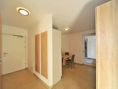Monteurwohnung - Zimmertyp: Mehrbettzimmer - Steinbrücken - 90+ Monteurzimmer in Klagenfurt, Einzelbetten, Parkplätze, WIFI, Küchen