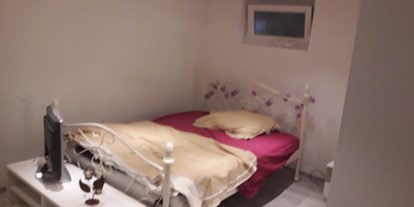 Monteurwohnung - Badezimmer: eigenes Bad - Euskirchen - Zimmer im dreifamilienh
