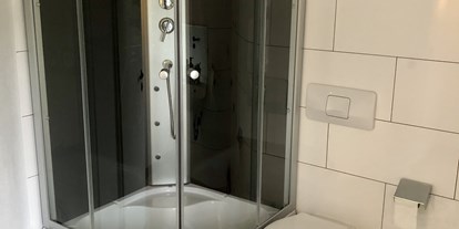 Monteurwohnung - Badezimmer: eigenes Bad - Kurtscheid - Freie Zimmer - 32 Personen - all inclusive - Monteure