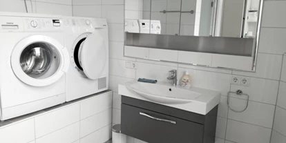 Monteurwohnung - Küche: Gemeinschaftsküche - Padingbüttel - Waschmaschine und Trockner  - Villa von Oesen Pension