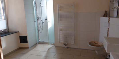 Monteurwohnung - Zimmertyp: Doppelzimmer - Probstzella - Badezimmer  - Monteurwohnung Weber  "Haus Sonne" Rudolstadt
