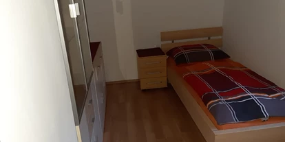 Monteurwohnung - Einzelbetten - Wolfsgraben - 1.Bettzimmer - Privat Zimmer in Eichgraben / Monteurzimmer