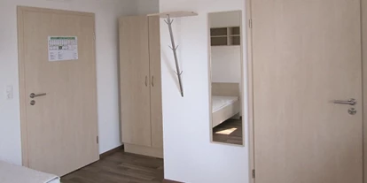 Monteurwohnung - Bettwäsche: Bettwäsche gegen Gebühr - PLZ 89340 (Deutschland) - Orange Apartments