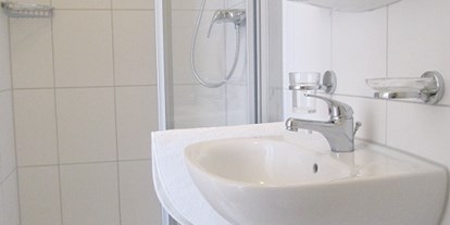 Monteurwohnung - Badezimmer: eigenes Bad - Allgäu / Bayerisch Schwaben - Orange Apartments