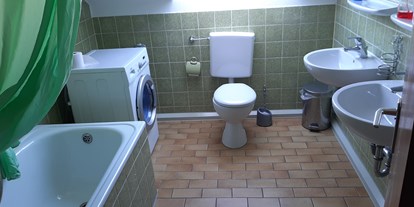 Monteurwohnung - Badezimmer: eigenes Bad - Allgäu / Bayerisch Schwaben - Monteurzimmer Klein 