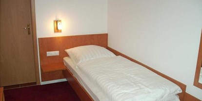 Monteurwohnung - Zimmertyp: Mehrbettzimmer - PLZ 53913 (Deutschland) - Hotel C&R 