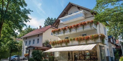 Monteurwohnung - Bettwäsche: Bettwäsche inklusive - Allgäu / Bayerisch Schwaben - Hotel von außen - Hotel Amadeus Bad-Wörishofen A96