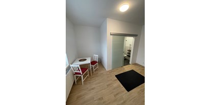 Monteurwohnung - Bettwäsche: Bettwäsche inklusive - Altdöbern - Doppelzimmer Nebenraum + Bad - Unterkunft Kalkwitz