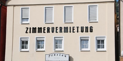 Monteurwohnung - Badezimmer: Gemeinschaftsbad - Stuttgart Wangen - Monteurzimmervermietung Pension Fakos - Pension Fakos in Stuttgart