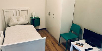 Monteurwohnung - Zimmertyp: Doppelzimmer - Freudenstadt Kniebis - Einzelzimmer mit Einzelbett - Pension Heimat