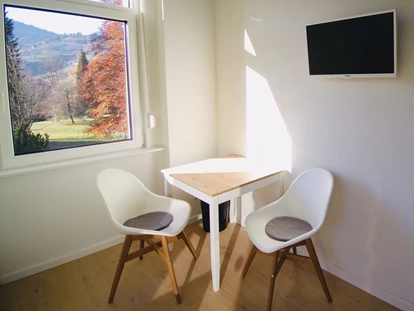 Monteurwohnung - Zimmertyp: Einzelzimmer - Baiersbronn - Sitzecke - Pension Heimat