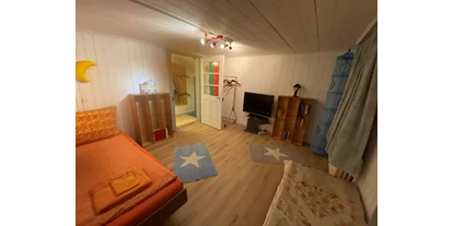 Monteurwohnung - Zimmertyp: Doppelzimmer - Klöntal - Zimmer 2 - Color Dream Muotathal