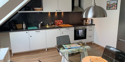 Monteurwohnung - Zimmertyp: Einzelzimmer - PLZ 25379 (Deutschland) - Küche19qm
 - Monteur beim Fuchsbau