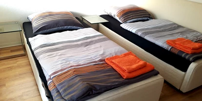 Monteurwohnung - Kühlschrank - Speyer - Schlafzimmer Nr 1
Die Betten können separat gestellt werden. - gemütliche moderne Wohnung / Monteurzimmer Nähe Heidelberg