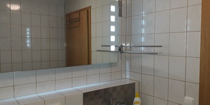 Monteurwohnung - Zimmertyp: Doppelzimmer - Neulußheim - Bad - gemütliche moderne Wohnung / Monteurzimmer Nähe Heidelberg