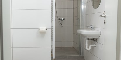 Monteurwohnung - Badezimmer: eigenes Bad - City Apartment Stein 