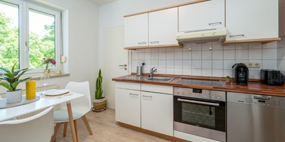 Monteurwohnung - Küche: eigene Küche - PLZ 83334 (Deutschland) - Helle 80m² 3-Zimmer Wohnung nähe Salzburg