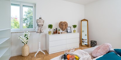 Monteurwohnung - Küche: eigene Küche - Wals - Helle 70m² 2-Zimmer Wohnung nähe Salzburg