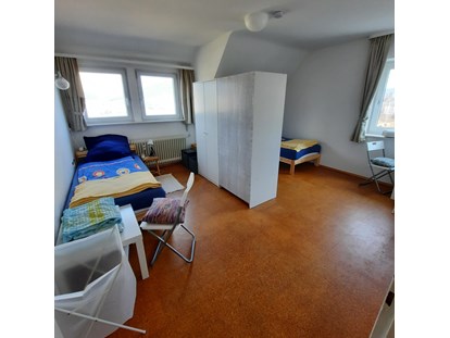 Monteurwohnung - Zimmertyp: Doppelzimmer - PLZ 76596 (Deutschland) - Schlafzimmer 2 - Business Apartment Aida, 6 Personen, Einzelbetten