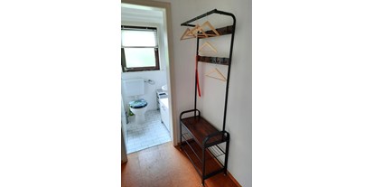 Monteurwohnung - Badezimmer: eigenes Bad - Loßburg Loßburg - separates WC - Business Apartment Aida, 6 Personen, Einzelbetten
