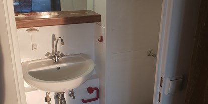 Monteurwohnung - Badezimmer: eigenes Bad - Mühltal (Darmstadt-Dieburg) - Pension zur Traube