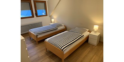 Monteurwohnung - Köwerich - Doppelzimmer 2 - Ferienhaus am Goldgräberbrunnen / 2-7 Personen