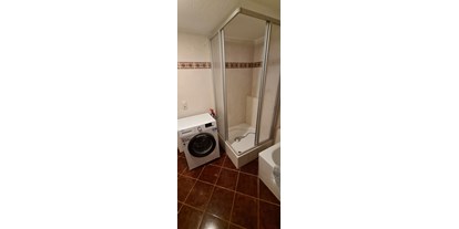 Monteurwohnung - Zimmertyp: Einzelzimmer - PLZ 09648 (Deutschland) - Bad Dusche Badewanne Waschmaschine - Ferien­wohnung "Betty" am Biberdamm