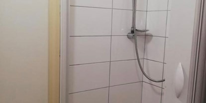 Monteurwohnung - Badezimmer: Gemeinschaftsbad - Bünzen - Unterkünften Schweiz 