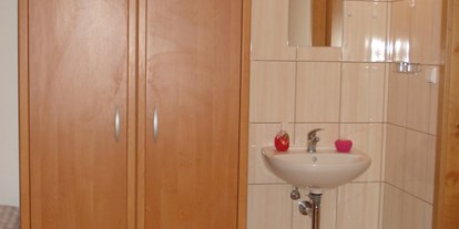 Monteurwohnung - Badezimmer: eigenes Bad - Bockfließ - Günstige Zimmer in Wien 