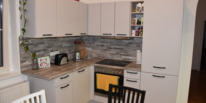 Monteurwohnung - TV - Leoben (Leoben) - Küche - Wochenzimmer - Premium Apartments für Monteure und Projektteams