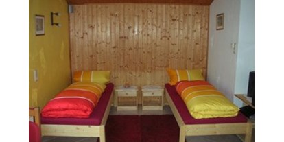 Monteurwohnung - Bettwäsche: Bettwäsche inklusive - Rosenow - 2 Einzelbetten - Gästehaus Pirrwitz