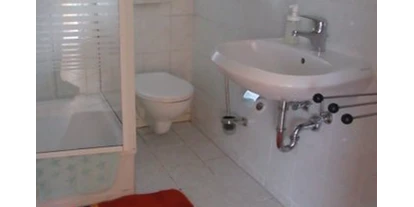 Monteurwohnung - Art der Unterkunft: Gästehaus - Deutschland - Dusche, WC und Waschbecken - Gästehaus Pirrwitz