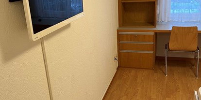 Monteurwohnung - Zimmertyp: Doppelzimmer - Nennigkofen - HoStel Self Check-In Solothurn