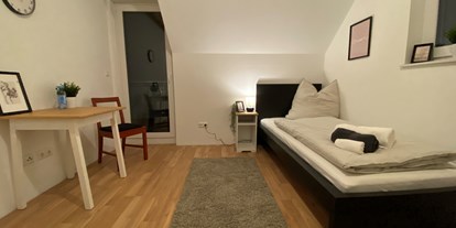Monteurwohnung - Bettwäsche: Bettwäsche inklusive - Braunschweig - Einzelzimmer mit Balkon - Gästezimmer am Rittergut - hier möchte ich wohnen!