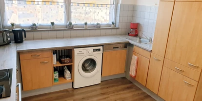 Monteurwohnung - Küche: eigene Küche - PLZ 37647 (Deutschland) - Komplett ausgestattet Küche mit Waschmaschine  - Monteurwohnung-Nieheim 