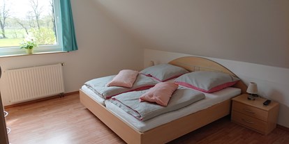 Monteurwohnung - Bettwäsche: Bettwäsche inklusive - Kirchlinteln - Schlafzimmer 2 OG - Ferienwohnung Vor der Rodau