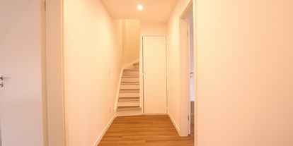 Monteurwohnung - Zimmertyp: Mehrbettzimmer - PLZ 28207 (Deutschland) - Flur / Eingangbereich  - Sanierte 4-Zimmer Monteurwohnung 2-8 Personen 