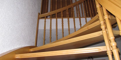 Monteurwohnung - Art der Unterkunft: Gästehaus - Calau - Treppenaufgang - Ferienhaus 