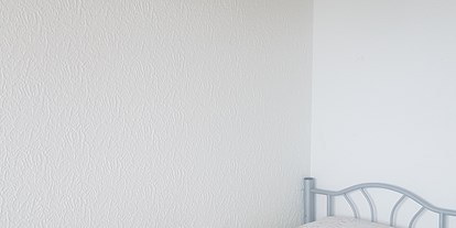 Monteurwohnung - Waschmaschine - PLZ 60320 (Deutschland) - Zimmer mit zwei Einzelbetten - schönes Zimmer in Dietzenbach