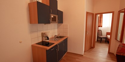 Monteurwohnung - Bettwäsche: Bettwäsche inklusive - PLZ 34292 (Deutschland) - Küchenzeile in Ferienwohnung - Gästehaus Waldeslust 