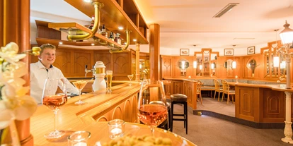 Monteurwohnung - Küche: eigene Küche - Breuna - Bar im Waldhotel Schäferberg - Gästehaus Waldeslust 
