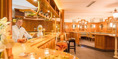 Monteurwohnung - Küche: eigene Küche - Fuldatal - Bar im Waldhotel Schäferberg - Gästehaus Waldeslust 