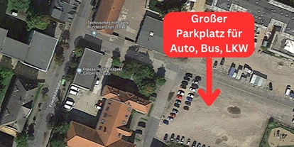 Monteurwohnung - Parkplatz: kostenlose Parkplätze in der Straße - Hartha - Nähe Leipzig / Dresden (25min Autobahn) große Wohnungen in Döbeln