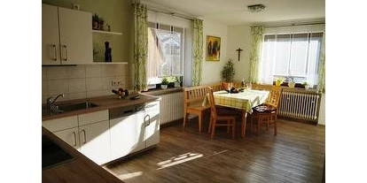 Monteurwohnung - Kühlschrank - Eitensheim - Wohnküche FeWo 1 - Ferienhaus Göbel