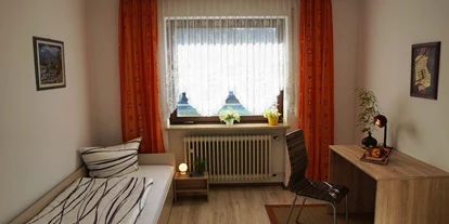 Monteurwohnung - Einzelbetten - Kösching - Schlafzimmer Einzelbetten FeWo 1 - Ferienhaus Göbel