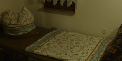 Monteurwohnung - Bettwäsche: Bettwäsche inklusive - Bad Salzungen - Dritte Schlafmöglichkeit im Wohnzimmer - Manfred Schlothauer